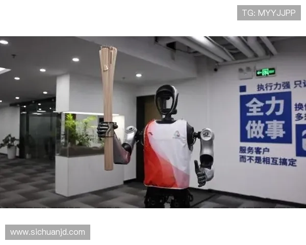 十五届全运会火炬传递创新亮相 机器人火炬手夸父助力盛会 十五届全运会火炬传递创新亮相 机器人火炬手夸父助力盛会