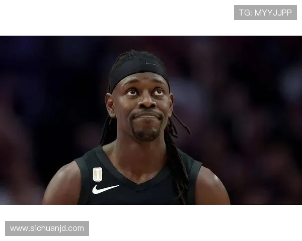 霍勒迪背后运球巧戏艾顿 小个子智取内线展现惊人控球技巧